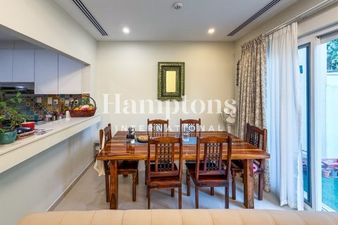 Снять в аренду таунхаус в Amaranta, Dubai Land, Дубай: 3 спальни, 161.35950458м², № 63238 - фото 1