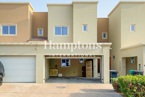 Снять в аренду таунхаус в Amaranta, Dubai Land, Дубай: 3 спальни, 161.35950458м², № 63238 - фото 10