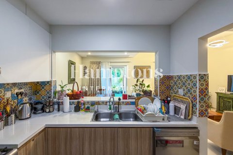 Снять в аренду таунхаус в Amaranta, Dubai Land, Дубай: 3 спальни, 161.35950458м², № 63238 - фото 13