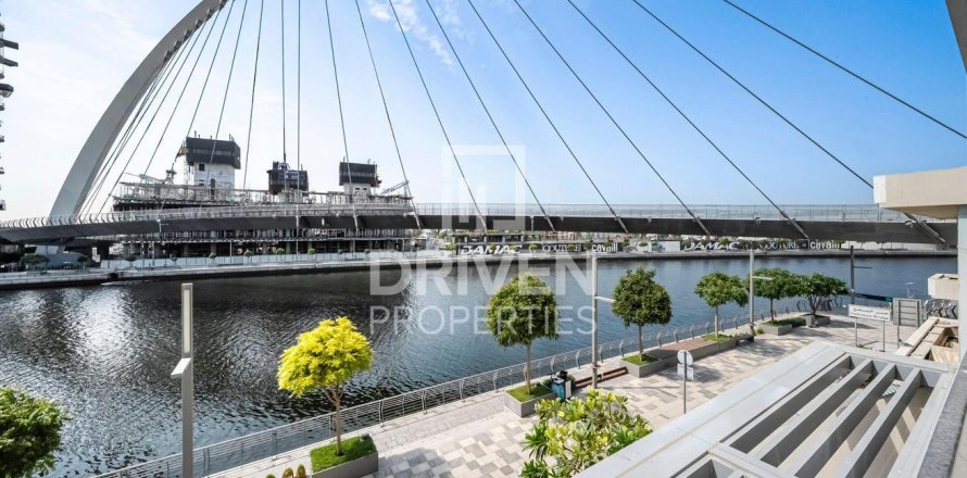 Apartamento en Al Wasl, Dubai, 2 dormitorios, 129.41 m², № 128480