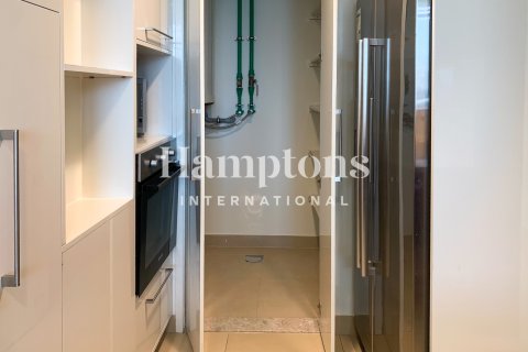 Apartment in Downtown Dubai (Downtown Burj Dubai), Dubai 3 bedrooms, 180.13891700 sq.m. № 96093 - photo 5