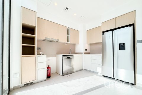 Снять в аренду таунхаус в Sun, Arabian Ranches 3, Дубай: 3 спальни, 128.58м², № 120057 - фото 9