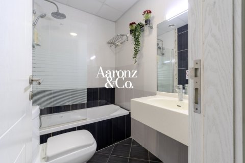 Снять в аренду квартиру в Дубай Марине, Дубай: 3 спальни, 116м², № 135110 - фото 3