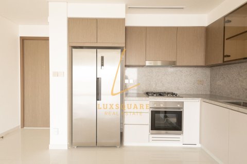 Apartment in EMAAR Beachfront, Dubai Harbour, Dubai 2 bedrooms, 128 sq.m. № 135118 - photo 15