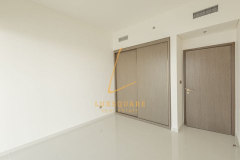 Apartment in EMAAR Beachfront, Dubai Harbour, Dubai 2 bedrooms, 128 sq.m. № 135118 - photo 11