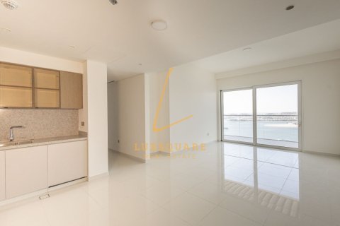 Apartment in EMAAR Beachfront, Dubai Harbour, Dubai 2 bedrooms, 128 sq.m. № 135118