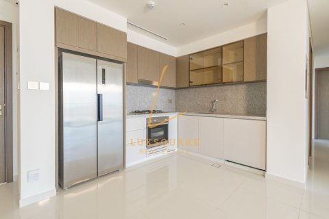 Apartment in EMAAR Beachfront, Dubai Harbour, Dubai 2 bedrooms, 128 sq.m. № 135118 - photo 14