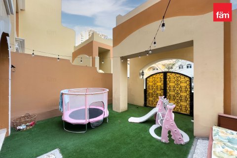 Townhouse in Dubai 4 bedrooms, 134.8 sq.m. № 70632 - photo 28