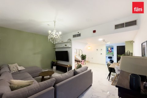 Townhouse in Dubai 4 bedrooms, 134.8 sq.m. № 70632 - photo 15