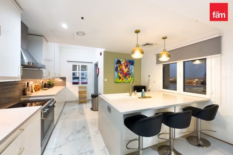 Townhouse in Dubai 4 bedrooms, 134.8 sq.m. № 70632 - photo 7