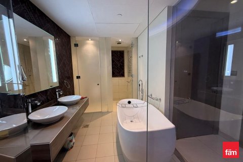 Apartment in Business Bay, Dubai 3 bedrooms, 162 sq.m. № 70636 - photo 12