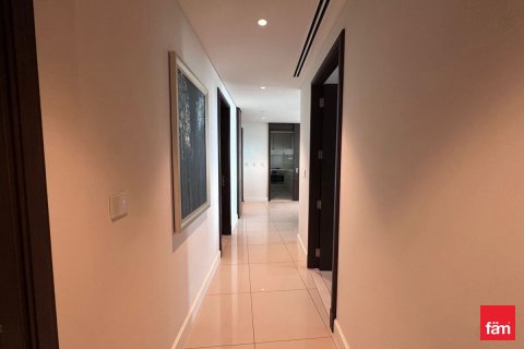 Apartment in Downtown Dubai (Downtown Burj Dubai), Dubai 3 bedrooms, 206.1 sq.m. № 107276 - photo 3