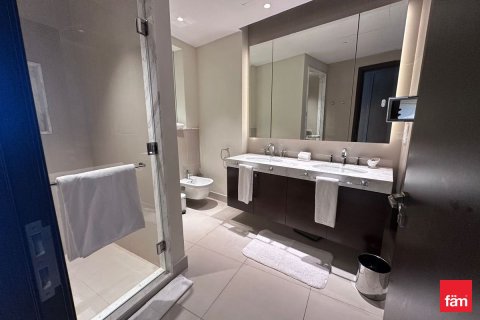 Apartment in Downtown Dubai (Downtown Burj Dubai), Dubai 3 bedrooms, 206.1 sq.m. № 107276 - photo 2