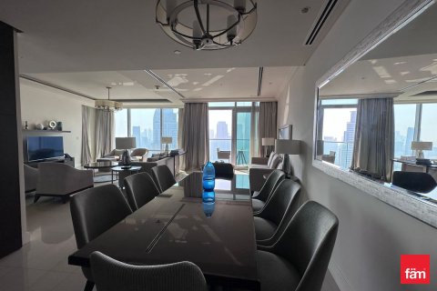 Apartment in Downtown Dubai (Downtown Burj Dubai), Dubai 3 bedrooms, 206.1 sq.m. № 107276 - photo 8