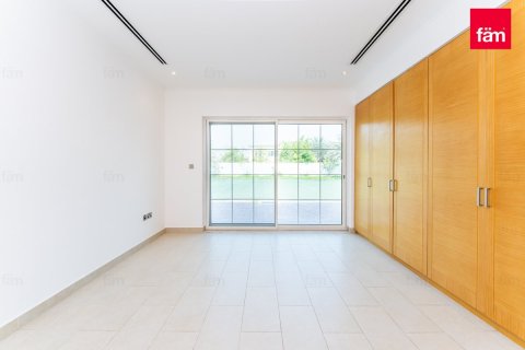 Villa en Dubai, 4 dormitorios, 1075.3 m², № 52294 - foto 5