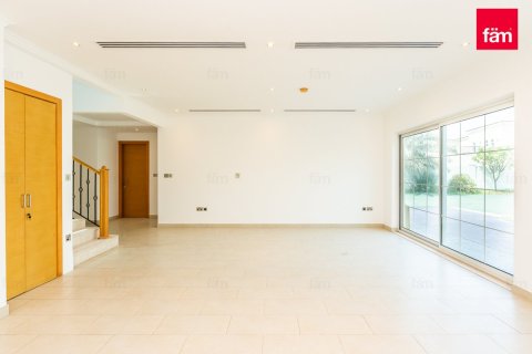 Villa en Dubai, 4 dormitorios, 1075.3 m², № 52294 - foto 9