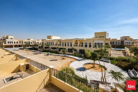Villa in Dubai 5 bedrooms, 313.7 sq.m. № 109137 - photo 8