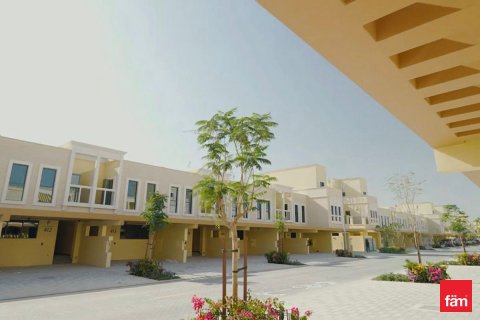 Villa in Dubai 5 bedrooms, 313.7 sq.m. № 109137