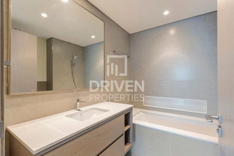 Apartment in Opera District, Downtown Dubai (Downtown Burj Dubai), Dubai 2 bedrooms, 113.62 sq.m. № 135464 - photo 12