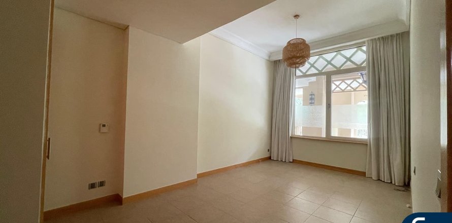 Квартира в Shoreline Apartments, Пальма Джумейра, Дубай, 1 спальня, 67м², № 75271