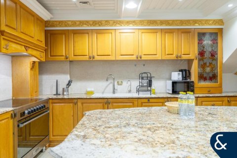 Apartment in Amwaj, Jumeirah Beach Residence, Dubai 4 bedrooms, 524 sq.m. № 75269 - photo 20