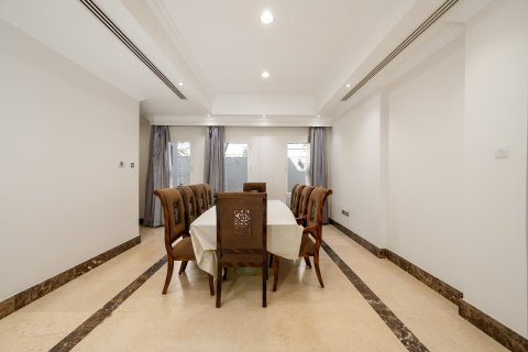 Villa in Al Barsha, Dubai 6 bedrooms, 929.03 sq.m. № 142060 - photo 24