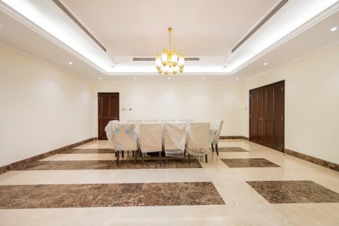 Villa in Al Barsha, Dubai 6 bedrooms, 929.03 sq.m. № 142060 - photo 23