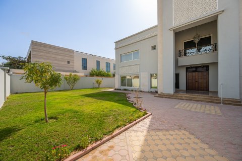 Villa in Al Barsha, Dubai 6 bedrooms, 929.03 sq.m. № 142060 - photo 27