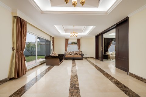 Villa in Al Barsha, Dubai 6 bedrooms, 929.03 sq.m. № 142060 - photo 18