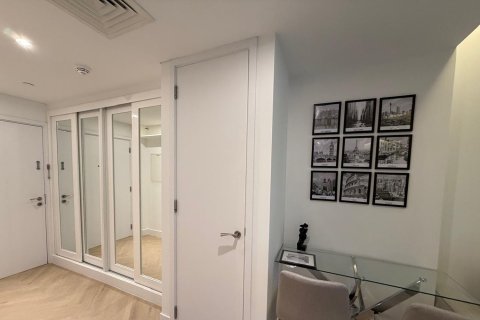 Apartment in Downtown Dubai (Downtown Burj Dubai), Dubai studio, 45.98 sq.m. № 142056 - photo 5
