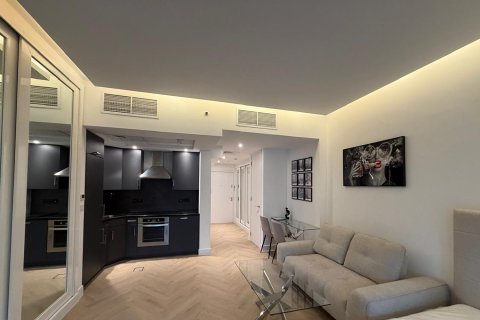 Apartment in Downtown Dubai (Downtown Burj Dubai), Dubai studio, 45.98 sq.m. № 142056 - photo 2