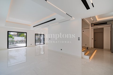 Снять в аренду виллу в Meadows 1, Meadows, Дубай: 6 спален, 457.45437200м², № 14039 - фото 16