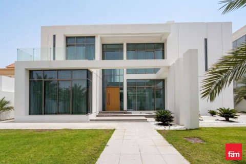 Villa in Dubai 5 bedrooms, 1421.6 sq.m. № 109450 - photo 24