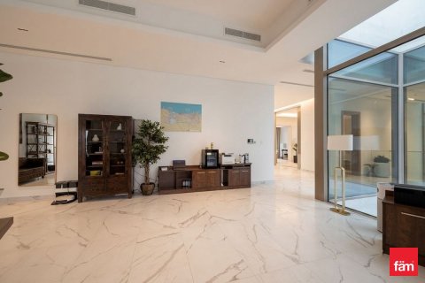 Villa in Dubai 5 bedrooms, 1421.6 sq.m. № 109450 - photo 4