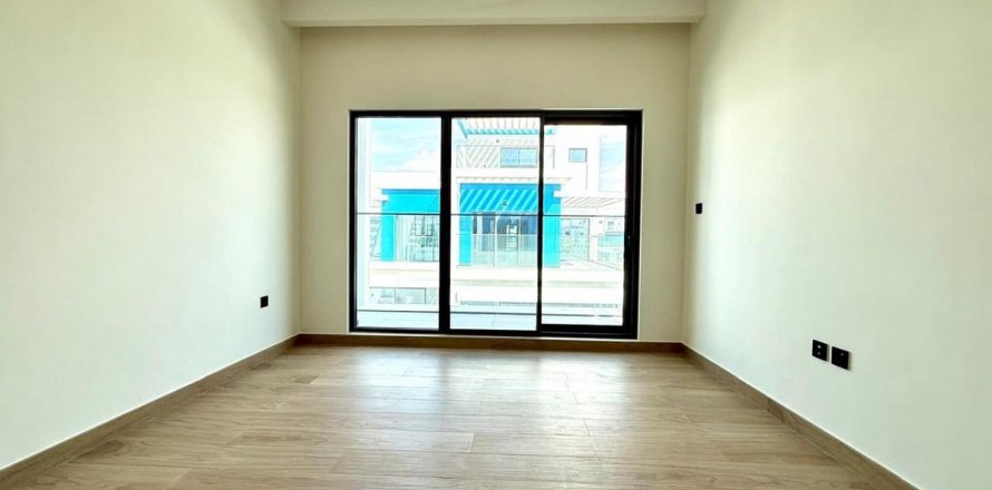 Adosado en Dubai, 4 dormitorios, 145.9 m², № 109449