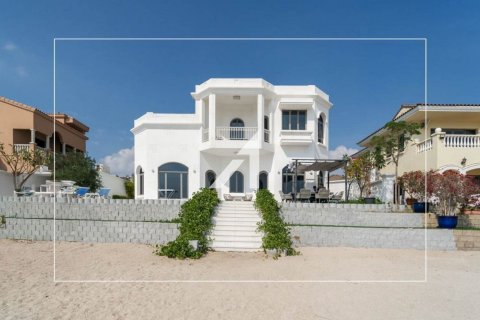 Villa in Garden Homes, Palm Jumeirah, Dubai 4 bedrooms, 657.3 sq.m. № 42494 - photo 1