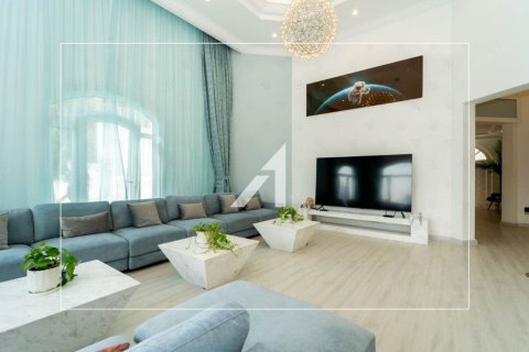 Villa in Garden Homes, Palm Jumeirah, Dubai 4 bedrooms, 657.3 sq.m. № 42494 - photo 4