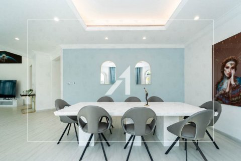 Villa in Garden Homes, Palm Jumeirah, Dubai 4 bedrooms, 657.3 sq.m. № 42494 - photo 9