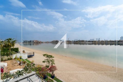 Villa in Garden Homes, Palm Jumeirah, Dubai 4 bedrooms, 657.3 sq.m. № 42494 - photo 11