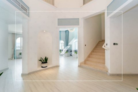 Villa in Garden Homes, Palm Jumeirah, Dubai 4 bedrooms, 657.3 sq.m. № 42494 - photo 6
