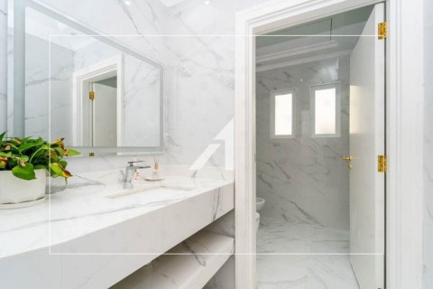 Villa in Garden Homes, Palm Jumeirah, Dubai 4 bedrooms, 657.3 sq.m. № 42494 - photo 23