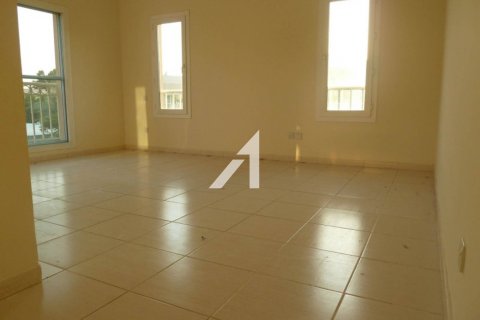 Villa in The Lakes, Dubai 3 bedrooms, 270.3 sq.m. № 42487 - photo 4