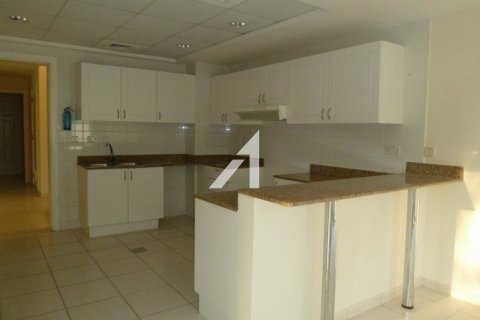 Villa in The Lakes, Dubai 3 bedrooms, 270.3 sq.m. № 42487 - photo 5