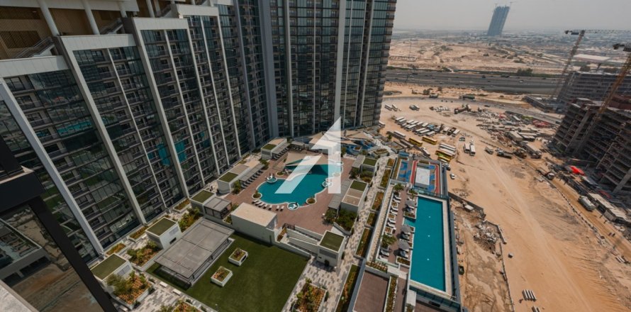 Квартира в Дубае, 2 спальни, 97.5м², № 42495