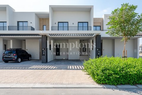 Снять в аренду таунхаус в Dubai South (Dubai World Central), Дубай: 3 спальни, 193.88856100м², № 72548 - фото 2