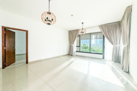 Снять в аренду квартиру в Бурдж-Халифе, Дубай: 2 спальни, 130.16м², № 120021 - фото 2