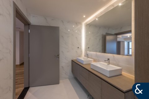 Apartment in Dubai Marina, Dubai 4 bedrooms, 295 sq.m. № 79350 - photo 13