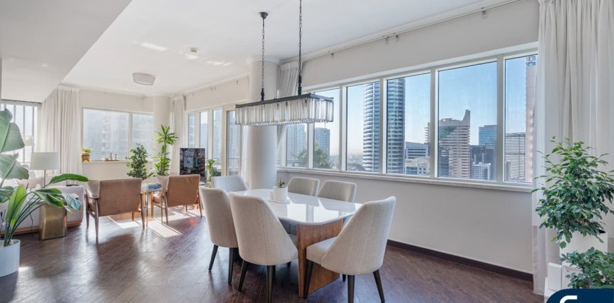 Apartment in AL MAJARA TOWERS in Dubai Marina, Dubai 2 bedrooms, 124 sq.m. № 79349