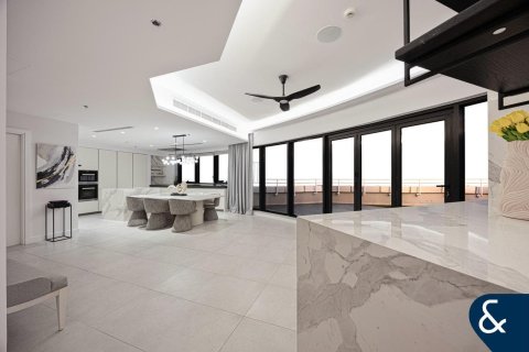 Penthouse in Dubai Marina, Dubai 3 bedrooms, 505 sq.m. № 79348 - photo 20