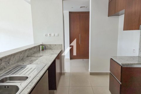 Снять в аренду квартиру в Дубай Хилс Эстейт, Дубай: 2 спальни, 127м², № 83384 - фото 11